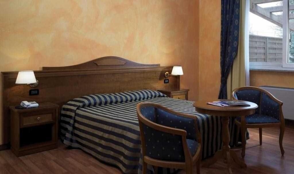 Hotel De La Ville Bereguardo Luaran gambar