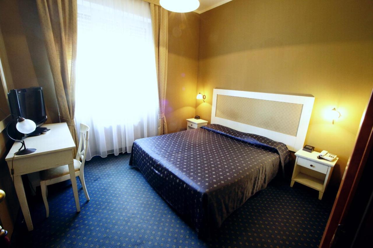 Hotel De La Ville Bereguardo Luaran gambar